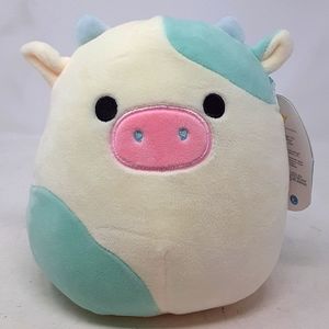 Belana the Cow 8in squishmallow. Cream with blue spots.